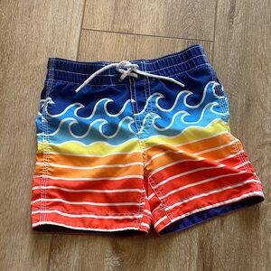 Gap kids Colorful Wave Pattern Swim trunks sz3